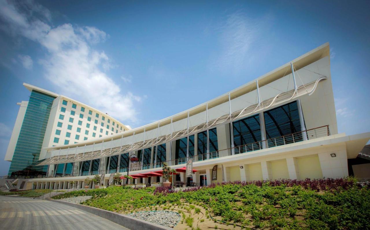 Bay La Sun Hotel And Marina - Emaar King Abdullah Economic City Екстериор снимка The hospital's main building