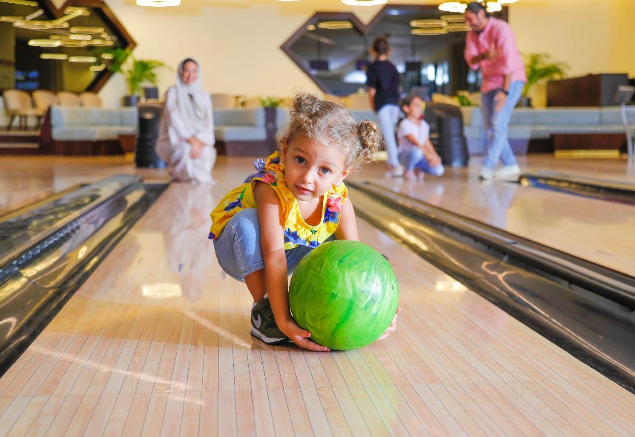 Bay La Sun Hotel And Marina - Emaar King Abdullah Economic City Екстериор снимка Bowling