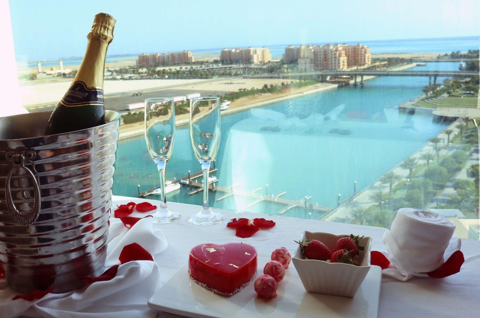 Bay La Sun Hotel And Marina - Emaar King Abdullah Economic City Екстериор снимка View of the lagoon