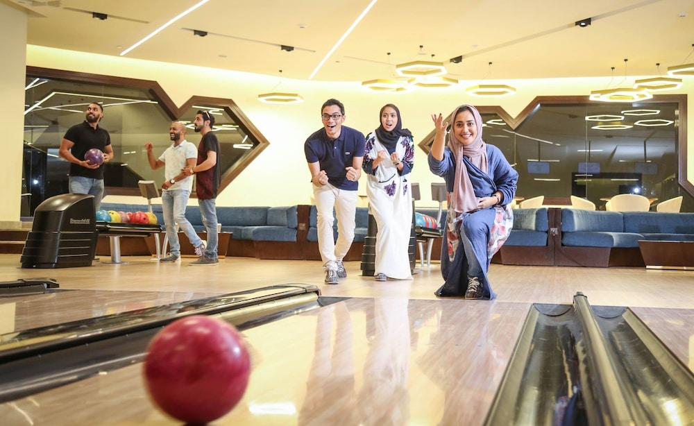 Bay La Sun Hotel And Marina - Emaar King Abdullah Economic City Екстериор снимка Bowling at the Grand Millennium Hotel, Tehran
